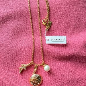 Vintage Coach seashell, coral and pearl necklace